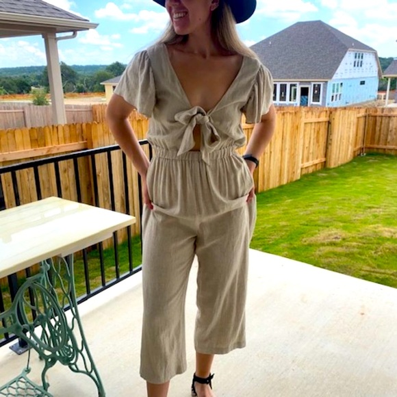 Boutique Cream Linen Jumpsuit - Picture 5 of 8